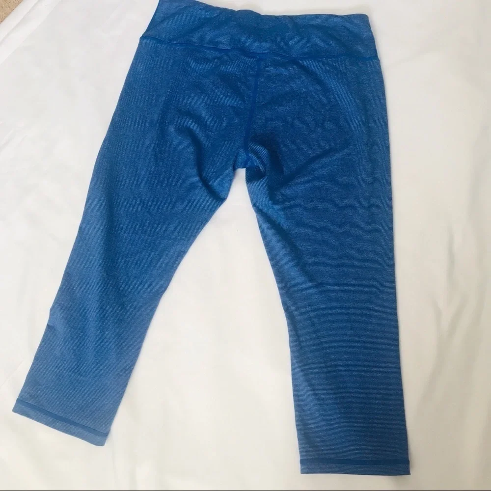 Reebok blue Capri leggings size M